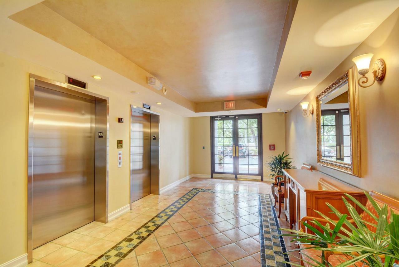 Renovated 2/2 Unit At Yacht Club/Aventura Exterior foto